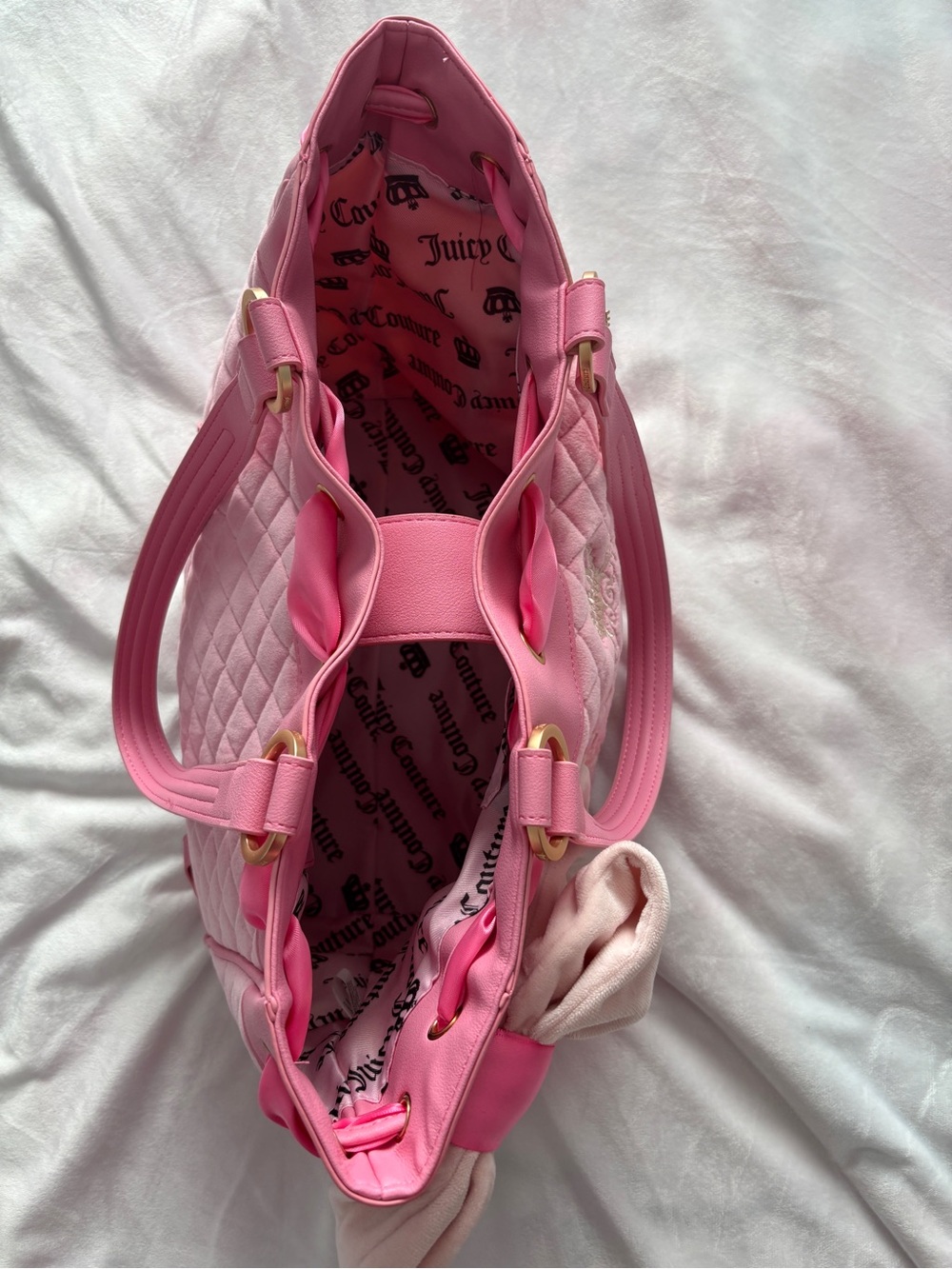 Juicy Couture Pink Quilted Daydreamer Bag with Charm - Picture 3 of 4
